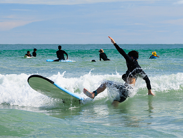 surfing-attraction